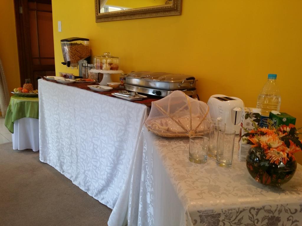 Alicia'S B&B Roodepoort Eksteriør bilde