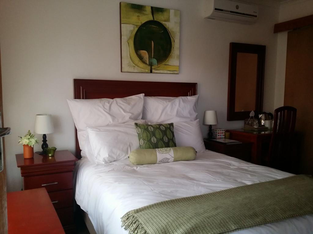 Alicia'S B&B Roodepoort Eksteriør bilde